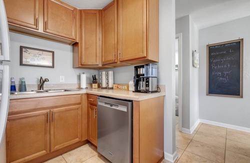 Tallahassee House | Townhome with 2 bedrooms and 2.5 bathrooms. Walking distance to FSU/DOAK.