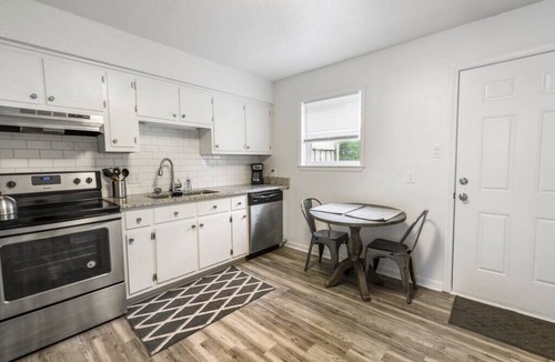 Grand Bay Apartment | Townhomes Near the Bay - #3