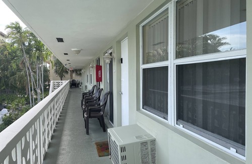 Pompano Beach Condo | “Trade the Cold for Sun & Sand – Available Nov, Dec or Mar!”