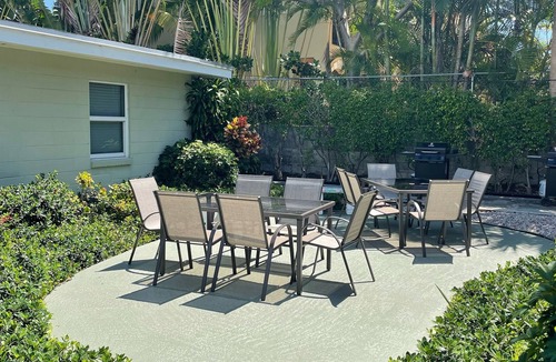 Pompano Beach Condo | “Trade the Cold for Sun & Sand – Available Nov, Dec or Mar!”