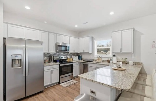 North Raleigh House | Tranquil 3-bedroom house with AC in charming Raleigh