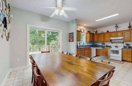 Arden House | Tranquil Dog- Friendly Riverfront Home with Fill Kitchen and WIFI