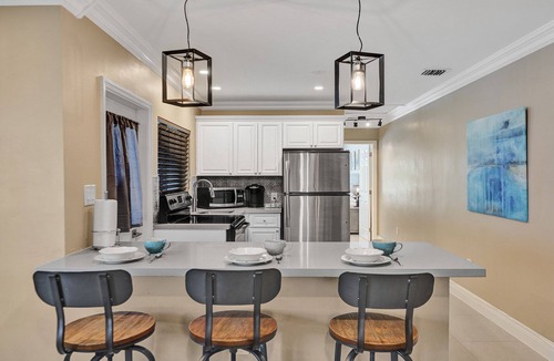 Lake Ridge House | Tranquil Getaway w/Private Heated Pool