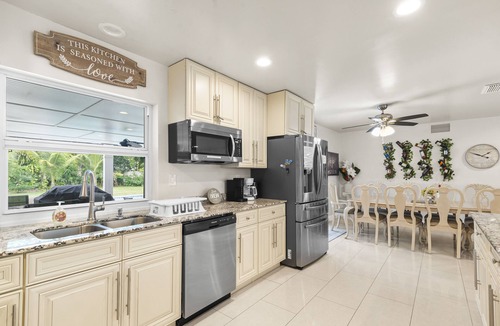 Lake Clarke Shores House | TRANQUIL PALM BEACH 5BR/4BA HOME - PRIVATE POOL - HOT TUB - HOME THEATER