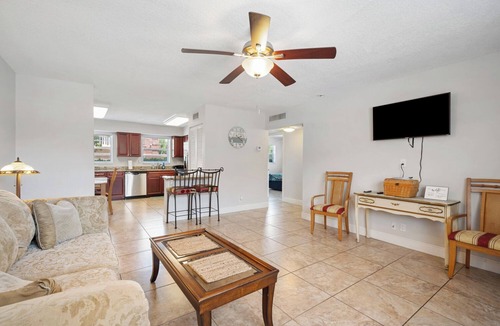 Florida North Atlantic Coast Apartment | Tranquil Waterfront Apt in North Palm Beach