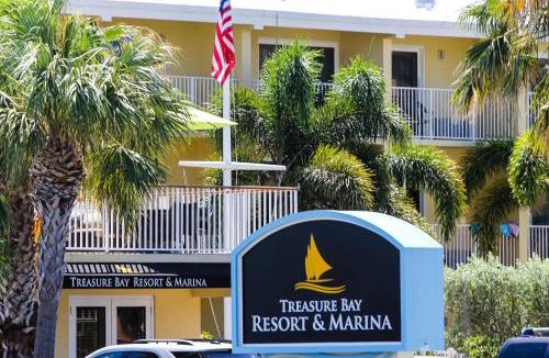 Treasure Island Hotel | Treasure Island Hotel and Marina