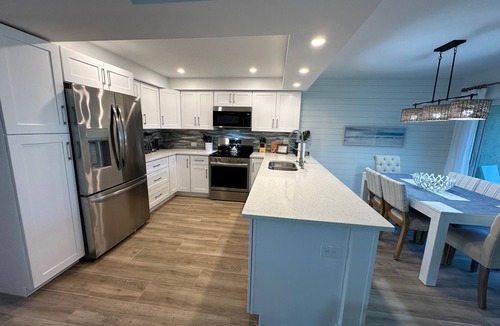 Sanibel Condo | TRENDY BEACH CONDO ON THE GROUND FLOOR!