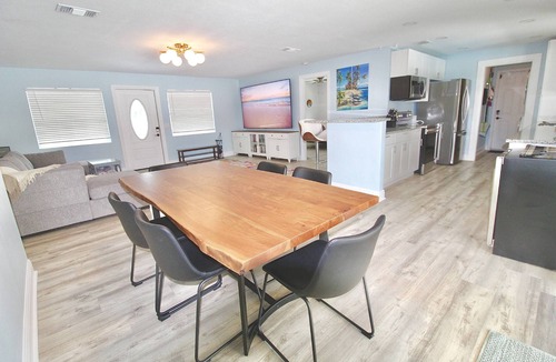 Stuart House | Triple Palm Oasis - Heated Pool with Hot Tub - Stuart