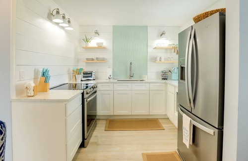 Hobe Sound Cottage | Tropical Cottage < 2 Mi to Hobe Sound Beach!