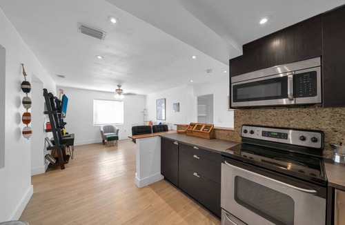 North Miami House | Tropical Escape in Biscayne Shore #2 | Charming Retreat