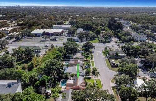 Pinellas Park House | Tropical Palm Haven with Pool and Firepit