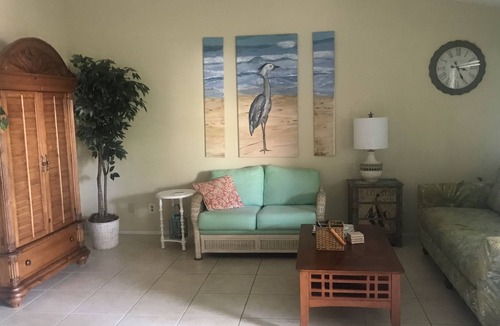 Indialantic Condo | Tropical Paradise Living