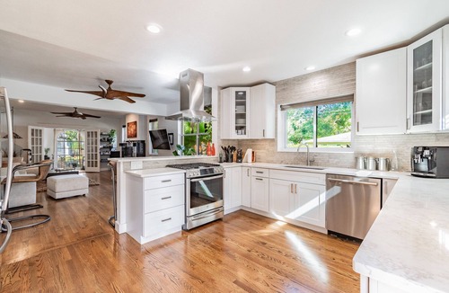 Virginia Park House | Tropical pool home in the heart of South Tampa