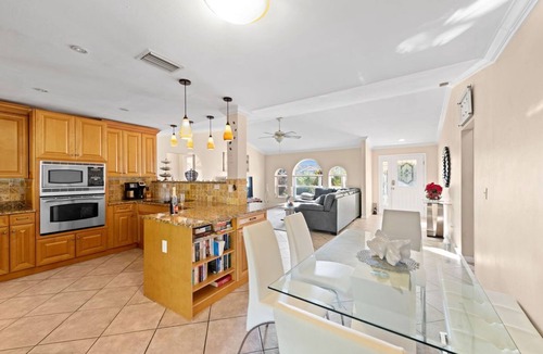 Pelican Villa | Tropical Villa Retreat with private pool in desirable South West Cape Coral