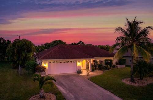Pelican Villa | Tropical Villa Retreat with private pool in desirable South West Cape Coral