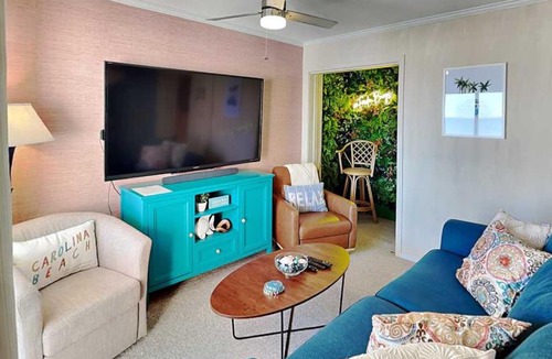Wilmington Beach Apartment | Tropical Winds - Ferda Buoys