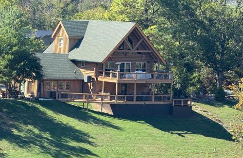 Lone Rock House | Trout Lodge at Two Rivers-White River Cabin
