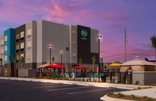 Indian Bayou Hotel | Tru By Hilton Destin