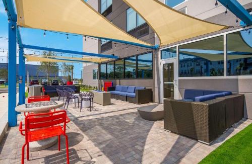 Indian Bayou Hotel | Tru By Hilton Destin