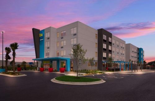 Indian Bayou Hotel | Tru By Hilton Destin