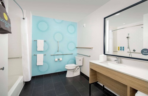 Lake City Hotel | Tru by Hilton Lake City
