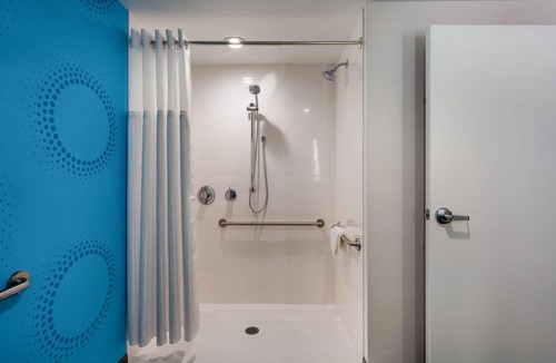 New River Hotel | Tru by Hilton Radford, VA