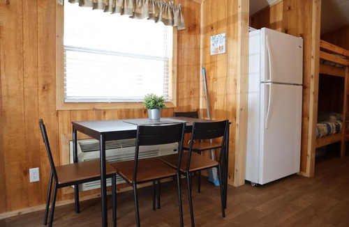 Steinhatchee House | Truth Harbors Cabin 2 - Downtown Steinhatchee