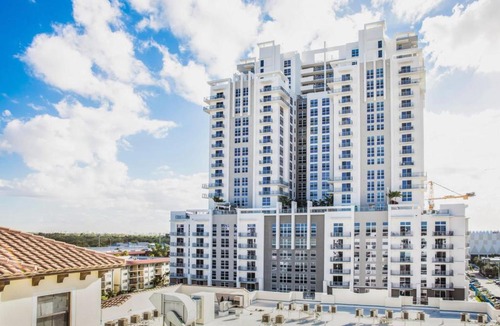 Glenvar Heights Apartment | Tucker at Palmer Dadeland Miami