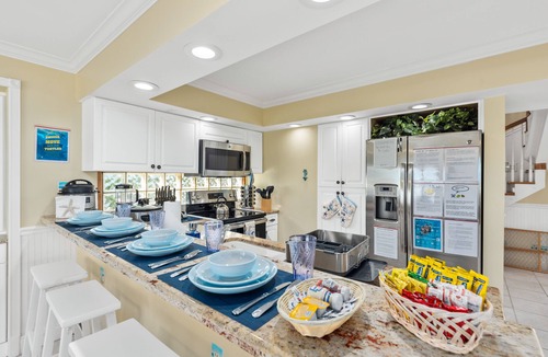 Stuart House | Twin Beaches: 2 houses ON the ocean/ON the river +Private Docks,Hot Tubs & More!
