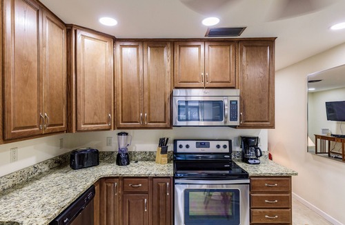 Yacht Club House | Twin house shared pool 2 King bedrooms, 1 sofa sleeps 8