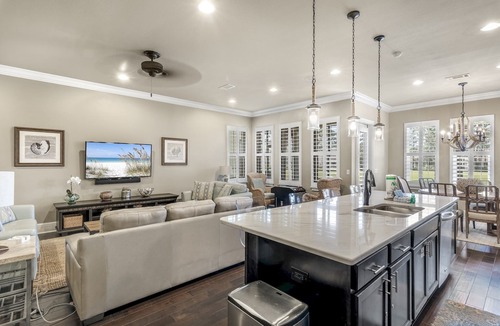 Villa Lago House | Two Golf Carts ~ Golf Course View ~ Community Pool