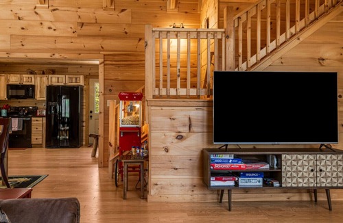 Fairview Cabin | Two Modern Cabins Retreat Near Asheville