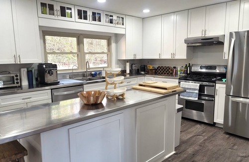 Lupton City House | Ultimate Serene Mountain Retreat on 1+ Acre Private Land, Minutes to Downtown