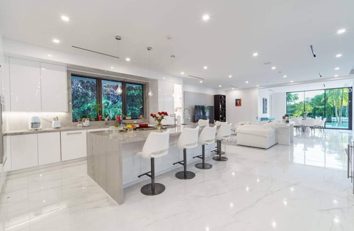 Seybold House | Ultra modern waterfront villa