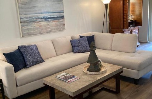 Stuart Apartment | Under the Oaks