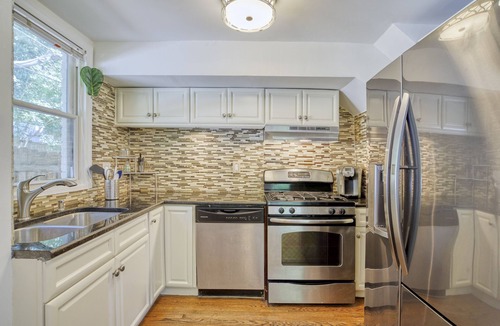 Nauck House | Unique home in Arlington surrounding my nature