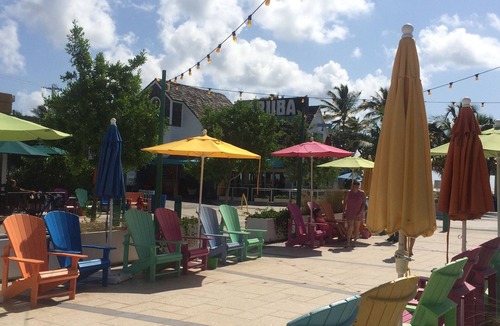 East Fort Lauderdale Villa | UNIT # 3 LAUDERDALE BY THE SEA nTwo Bedroom/ground floorn200 steps to beach