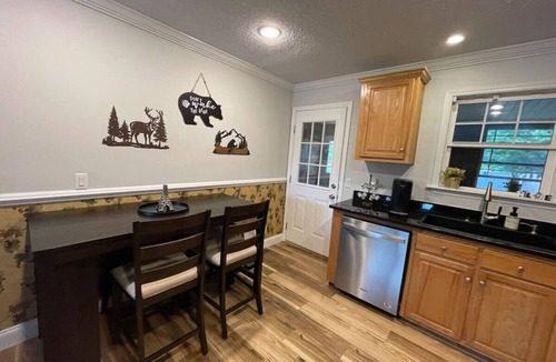 Helen House | Unit B Alpine Adventure Getaway ~ Location ~ Game Room