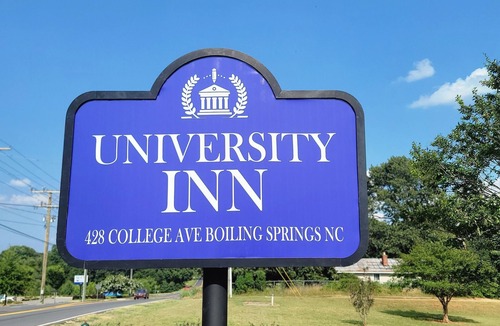 Boiling Springs Hotel | University Inn