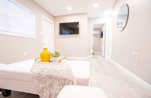 University Apartment | University Serenity Suites C