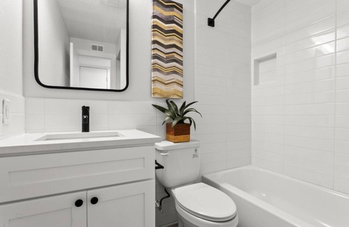 University Hotel | University Serenity Suites 15th