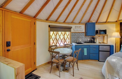 Sparta Apartment | Unplugged Retreat! Unique Yurt w/Deck in Smokies