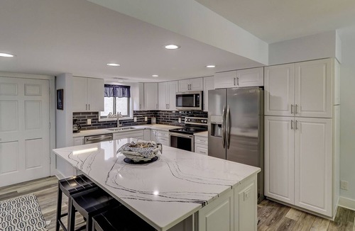 Shipyard Plantation Condo | Updated Baths w New TVs Nice 2 BR Townhome Bikes & Beach Gear included