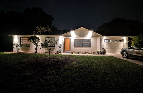 Lakeland House | Updated home with heated pool south Lakeland