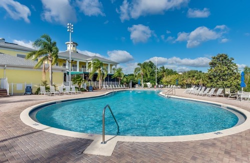 Bahama Bay Condo | Updated Luxury Condo Close To Disney
