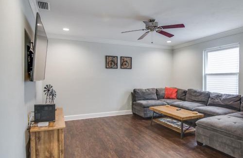 Tallahassee House | Updated Midtown Home, 12 min from Downtown TLH