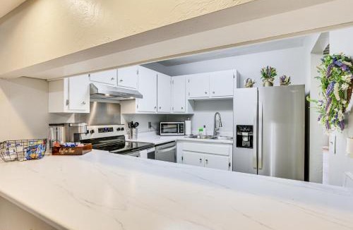 Tallahassee House | Updated Tallahassee Townhome 3 Mi to Downtown!