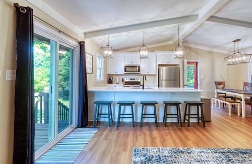 Terrell House | Updated & Beautiful Lakefront Cottage on Deep-Water Cove! "13 ft Deep Off Dock"
