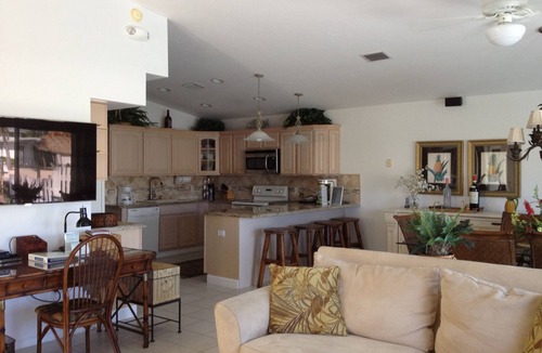 Key Colony Beach House | Upscale Beautiful Duplex W/Pvt.Pool/Cabana Club & Inch Beach !