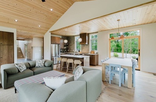 Old Fort House | Upscale Newly Constructed Trailside Cabin Near Asheville